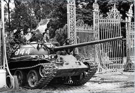 ການເຄື່ອນໄຫວຕ່າງໆສະເຫຼີມສະຫຼອງ 38 ປີແຫ່ງ ວັນໂຮມປະເທດຊາດເປັນເອກະພາບ ຢູ່ທ້ອງຖິ່ນຕ່າງໆ